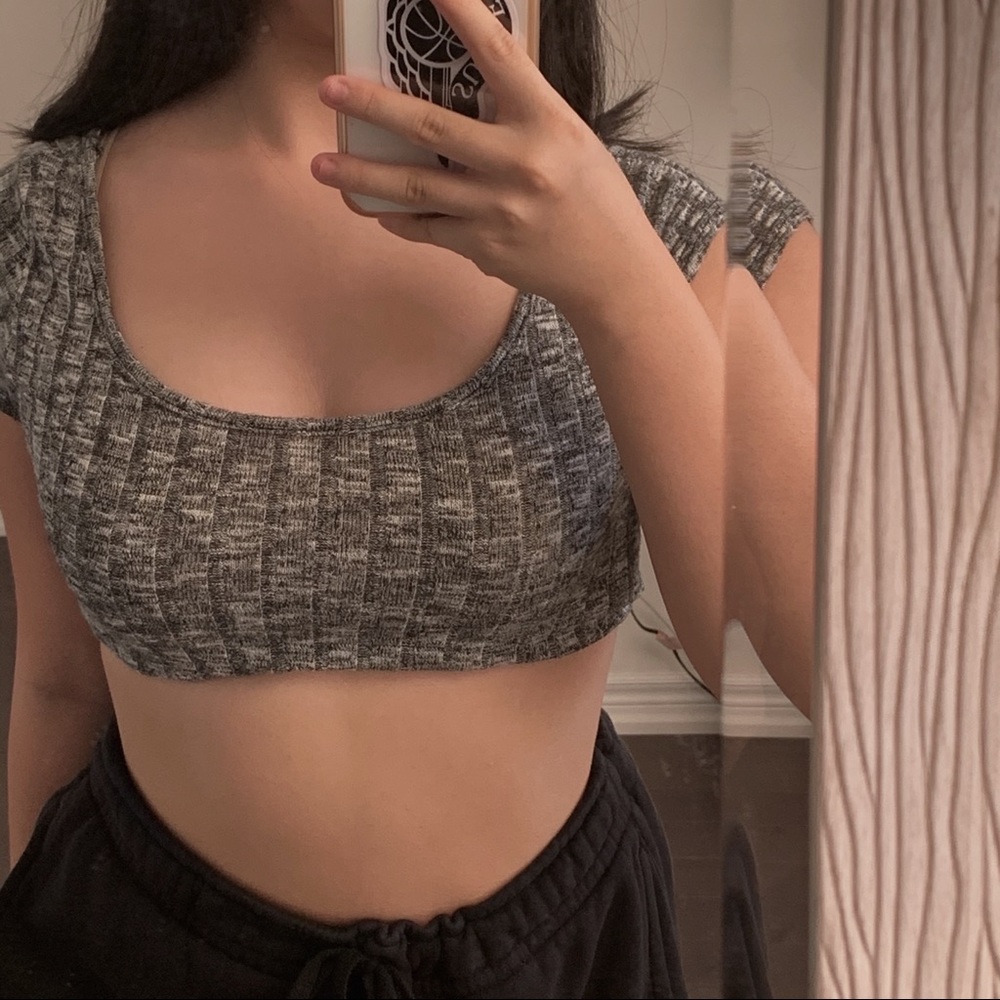 grey ribbed crop top